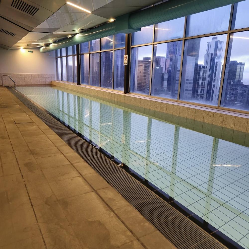 Deluxe 2BR apt Excellent Location Cityviews & Pool - Tap to explore photos