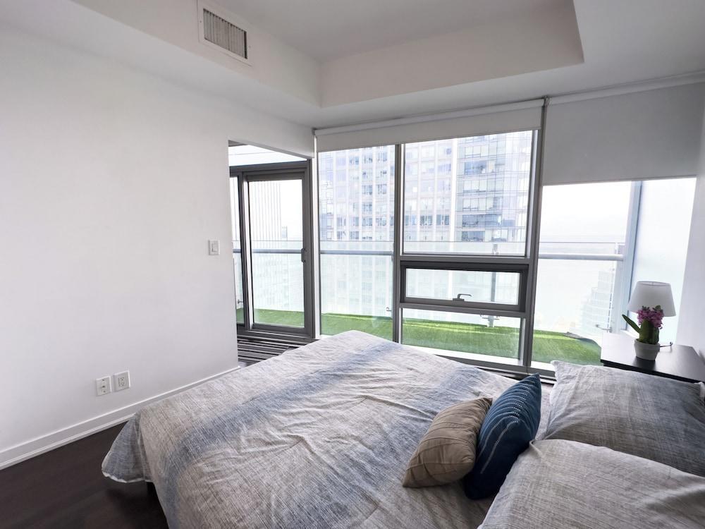 Comfy Lakeview Rogers Centre FreeParking