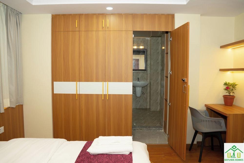 Batuwa Homes Room Type - Superior King Room