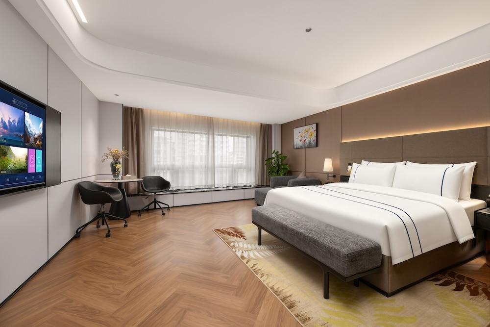 Value Comfort Hotel Guangzhou Room Type - Executive Room, 1 Queen Bed, City View
