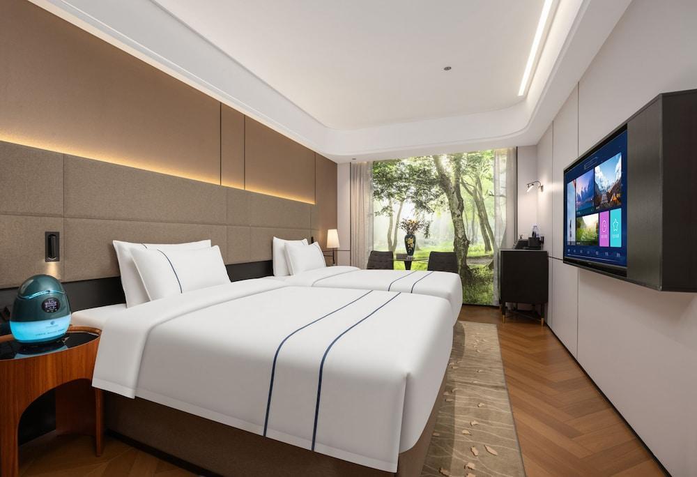 Value Comfort Hotel Guangzhou Room Type - Signature Twin Room