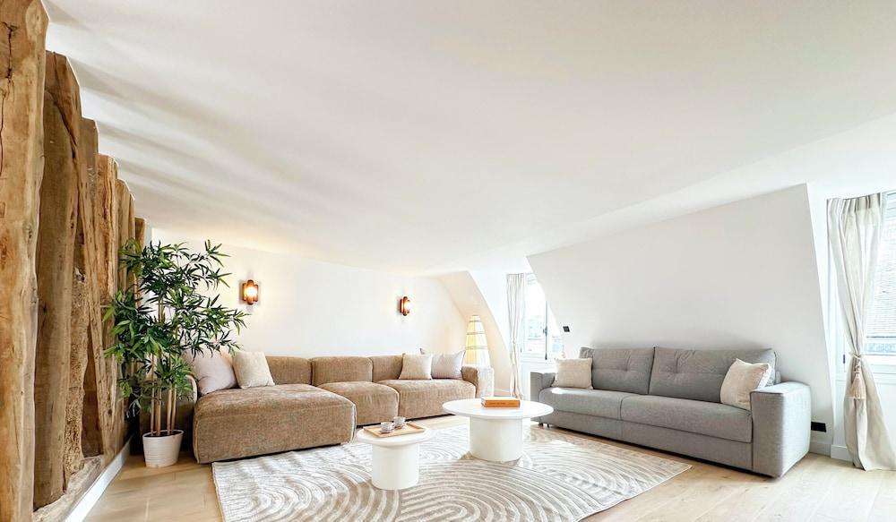 CORNEILLE Room Type - Deluxe Penthouse, 3 Bedrooms, Park View CORNEILLE Room Type - Deluxe Penthouse, 3 Bedrooms, Park View