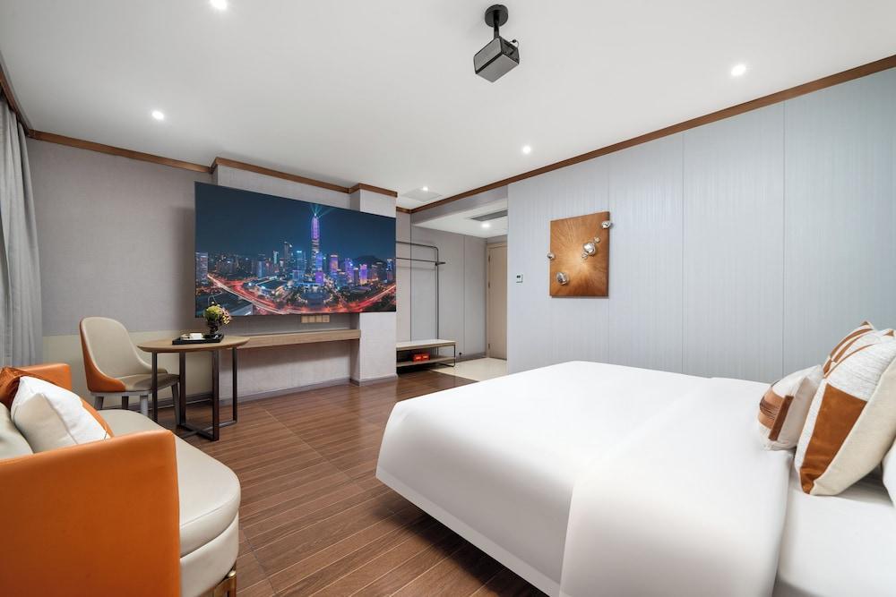 KAJI Hotel Room Type - Signature Double Room
