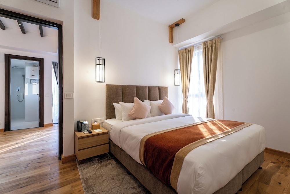Atithi Suites Room Type - Deluxe Suite