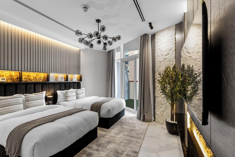 2BR Premium Canal & Burj Khalifa View