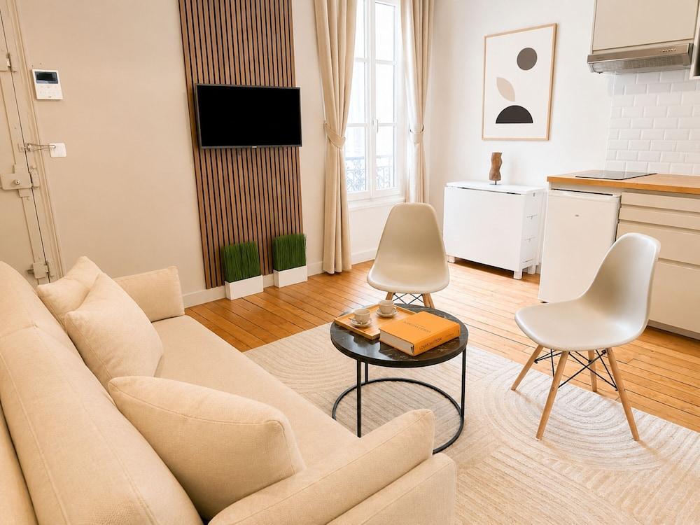 1631 StMartin Room Type - Standard Apartment, Courtyard View