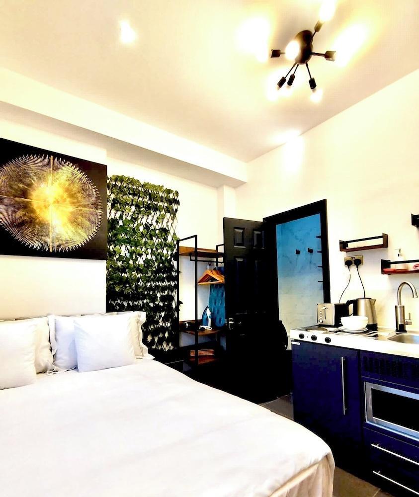 BPR Private Hot-tubs and rooms Room Type - Classic Studio, 1 Double Bed, Kitchenette