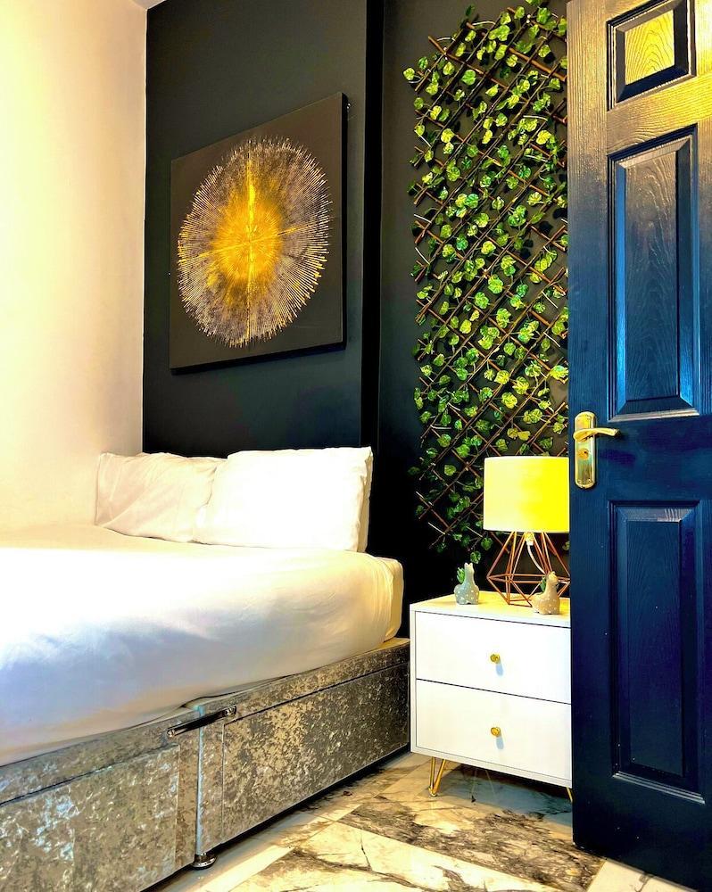 BPR Private Hot-tubs and rooms Room Type - Classic Room, Non Smoking, Private Bathroom BPR Private Hot-tubs and rooms Room Type - Classic Room, Non Smoking, Private Bathroom