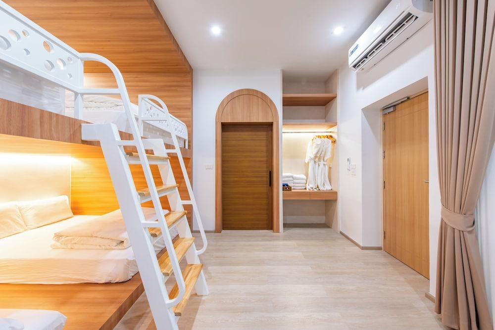 The Pool Space — ICONIC Pool Villa Room Type - Luxury Villa, 5 Bedrooms, Private Pool The Pool Space — ICONIC Pool Villa Room Type - Luxury Villa, 5 Bedrooms, Private Pool