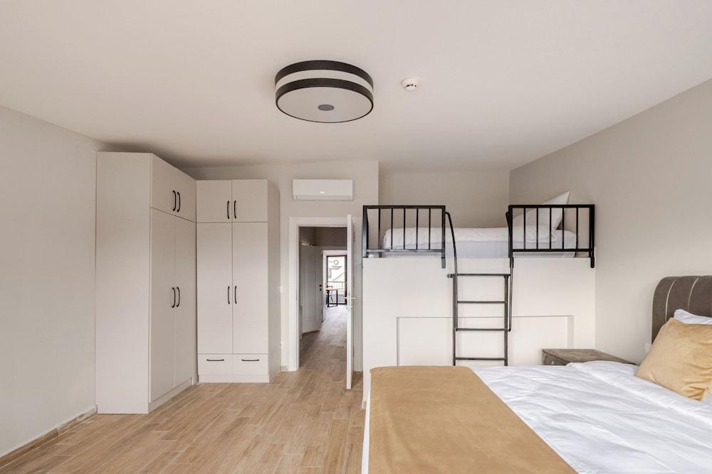 B. POLAT Room Type - Penthouse, Balcony, City View