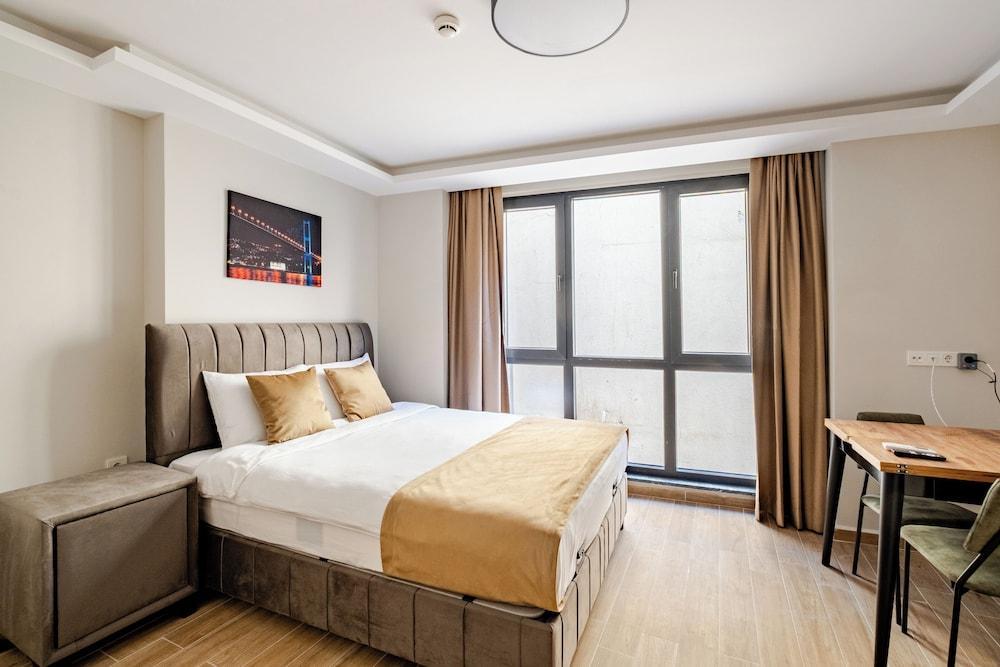 B. POLAT Room Type - Studio Suite, Balcony