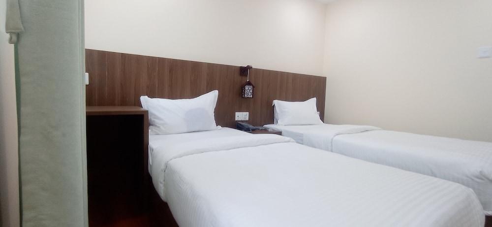 Hotel Aerolink Room Type - Deluxe Twin Room