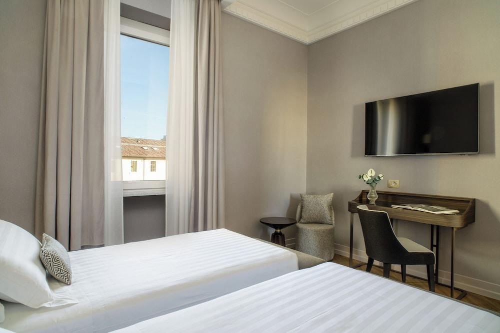 Aria Palace by OMNIA Hotels Room Type - Deluxe Double or Twin Room Aria Palace by OMNIA Hotels Room Type - Deluxe Double or Twin Room