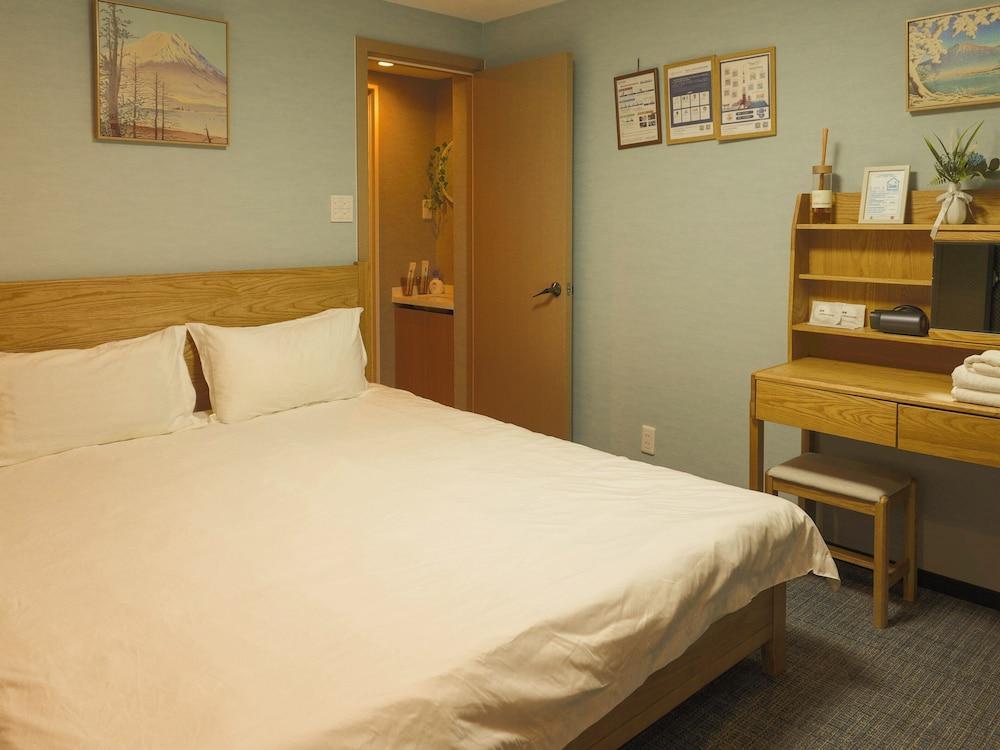 AOMUGIHOTEL-Otsuka Room Type - Junior Double Room, 1 Queen Bed, Non Smoking, Private Bathroom AOMUGIHOTEL-Otsuka Room Type - Junior Double Room, 1 Queen Bed, Non Smoking, Private Bathroom