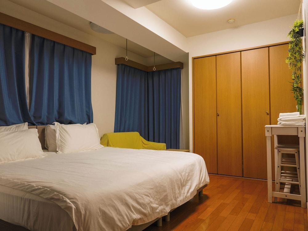 AOMUGIHOTEL-Otsuka Room Type - Comfort Triple Room, 1 King Bed with Sofa bed, Non Smoking, Kitchenette AOMUGIHOTEL-Otsuka Room Type - Comfort Triple Room, 1 King Bed with Sofa bed, Non Smoking, Kitchenette