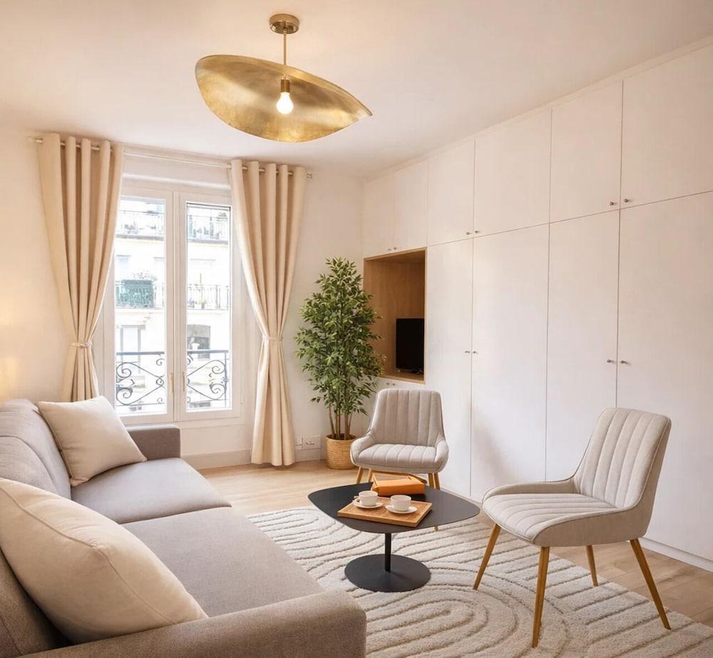 1565 Pétion Room Type - Standard Apartment, Courtyard View 1565 Pétion Room Type - Standard Apartment, Courtyard View