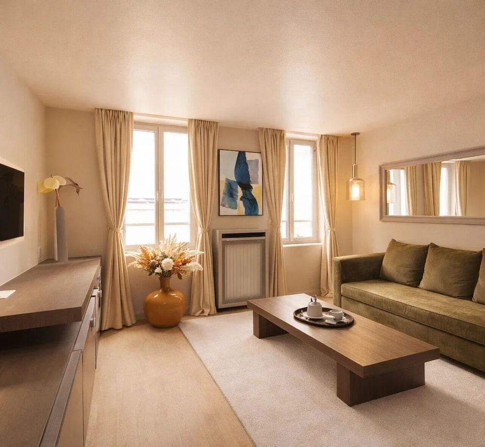 1532 Mouffetard Room Type - Deluxe Apartment, City View