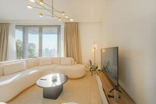 Luxury Burj View Penthouse-50 off Eid Promo - Tap to explore photos