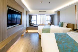 HK Hotel Bangkok Room Type - Deluxe City View
