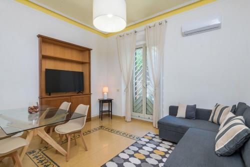 2Bedroom con Giardino Privato al Colosseo - Tap to explore photos