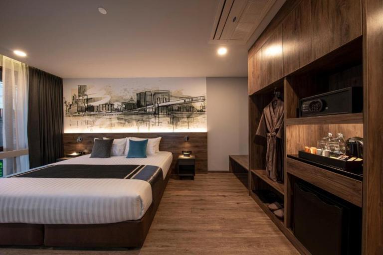 Hotel Manhattan Sukhumvit Bangkok - Tap to explore photos