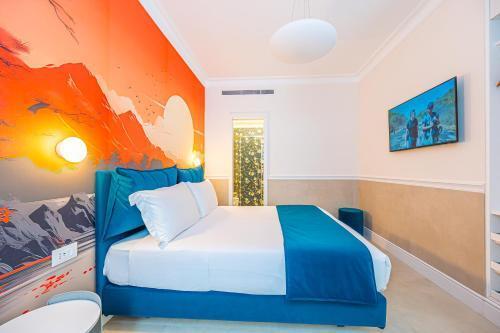 Boutique Marco Polo - Tap to explore photos