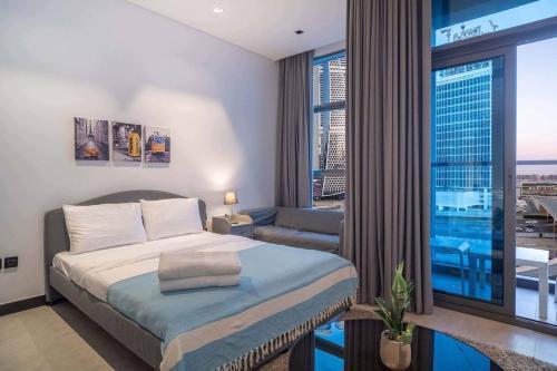 Luxe Studio 5 Star Next To Dubai Downtown - Tap to explore photos
