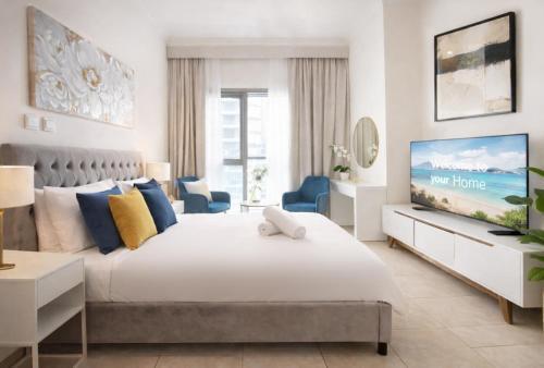 Studio near Beach and Metro in Dubai Marina Z1403 - Tap to explore photos