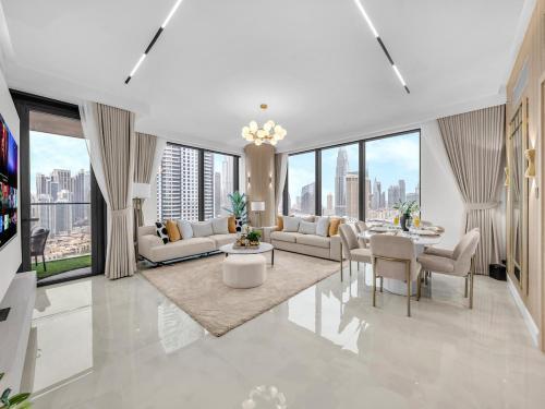 Kensington - Iconic Burj View 2BR Dubai Mall Link - Tap to explore photos