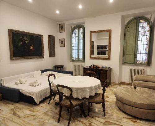 Sogno Romano Coronari, a stone's throw from Piazza Navona - Tap to explore photos