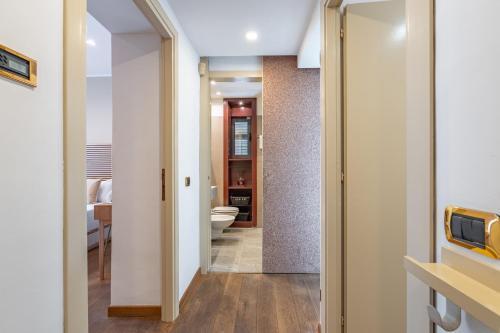 Vivilo Collection - Gallarate Terrace Apartment - Tap to explore photos