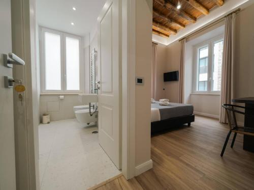Aurea Colosseum Guest House - Tap to explore photos
