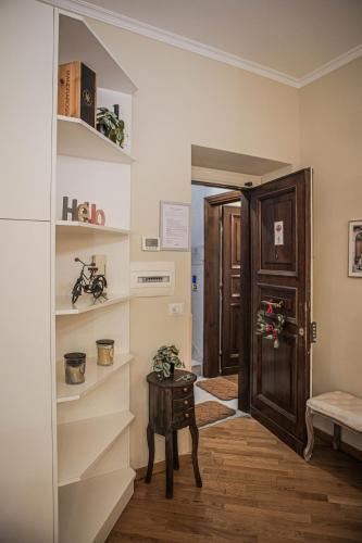 Amata Suite San Pietro - Tap to explore photos