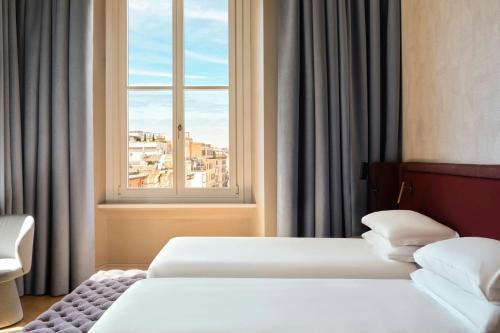 Hotel Urbana, a Tribute Portfolio Hotel Room Type - Deluxe Twin Room with City View