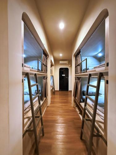Phraya Hostel Room Type - Bunk Bed in Mixed Dormitory Room