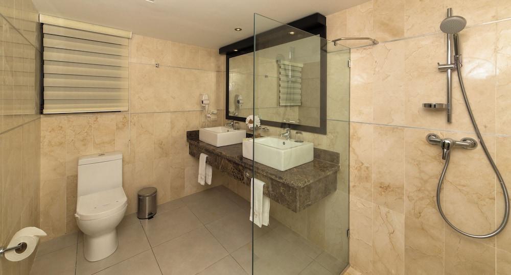 Hilton Luxury Hotel – Rooms Only | Mandatory All-Inclusive Paid At Hotel - Tap to explore photos