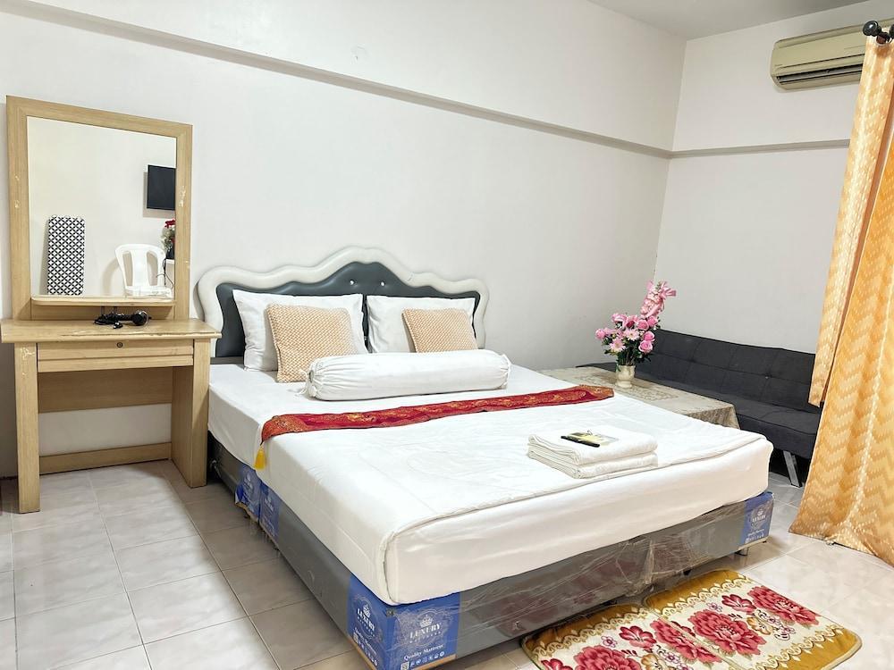 DEN - A2 Pratunam - Juldis Tower Room Type - Standard Room