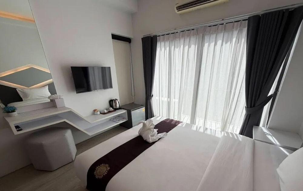 ARNI HEXA Hotel at MRT Samyan Room Type - Standard Double Room, City View