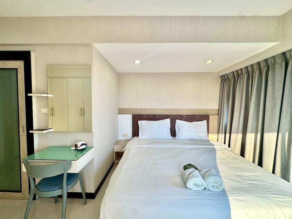 Baan Sabai Rama IV Room Type - Exclusive 2 Bedroom Apartment for 6 Pax (42A) Baan Sabai Rama IV Room Type - Exclusive 2 Bedroom Apartment for 6 Pax (42A)