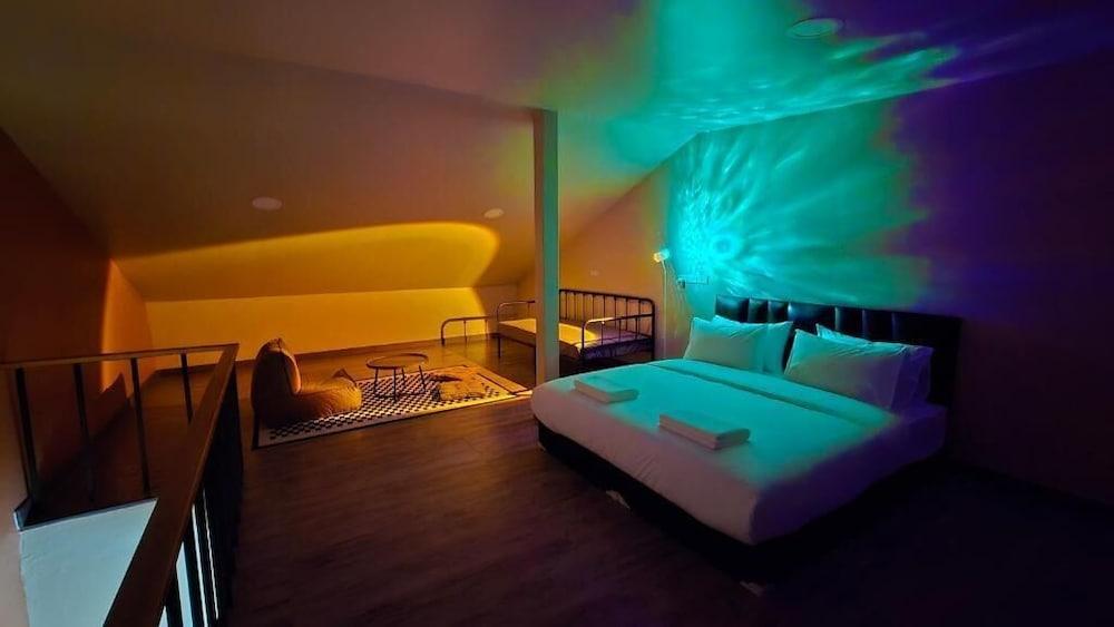 Postel Chinatown Room Type - Superior Double Room