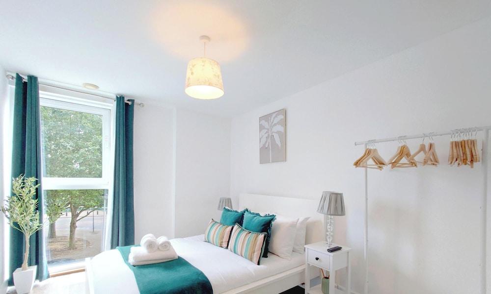 Capital Stay - Two Bed Apartment In Excel Room Type - Apartment, 2 Bedrooms (by London Docklands)