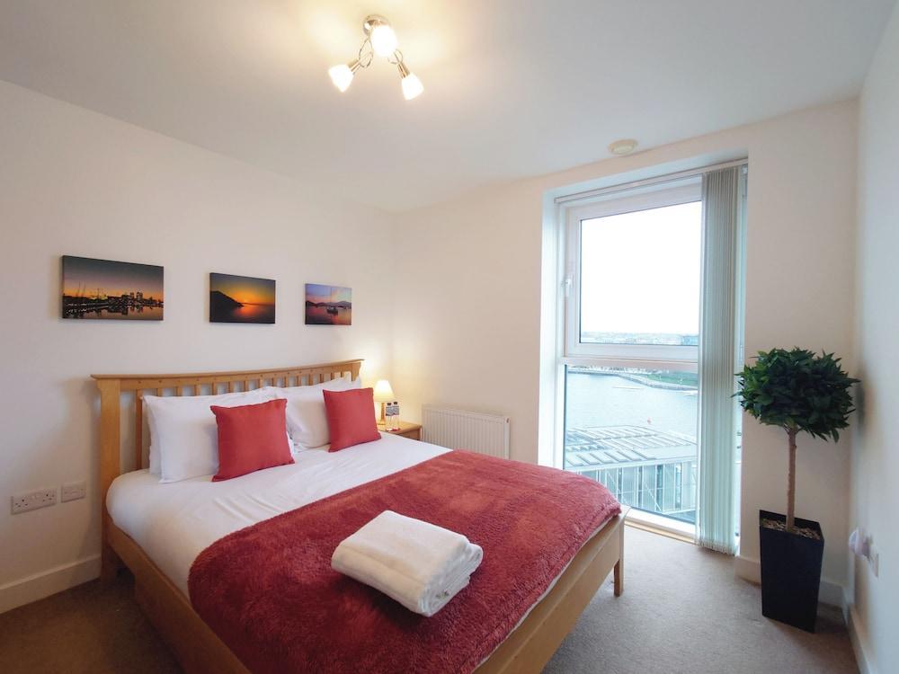 Capital Stay - Three Bed Apartment In Excel Room Type - Apartment, 3 Bedrooms (London Excel Stays)