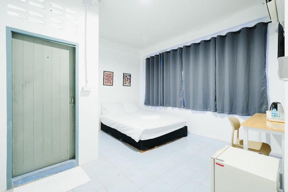 zNAP Ekkamai Room Type - Classic Double Room