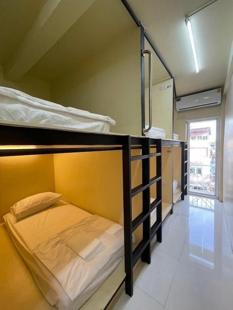 Nomad Yard Hostel Khaosan - Tap to explore photos