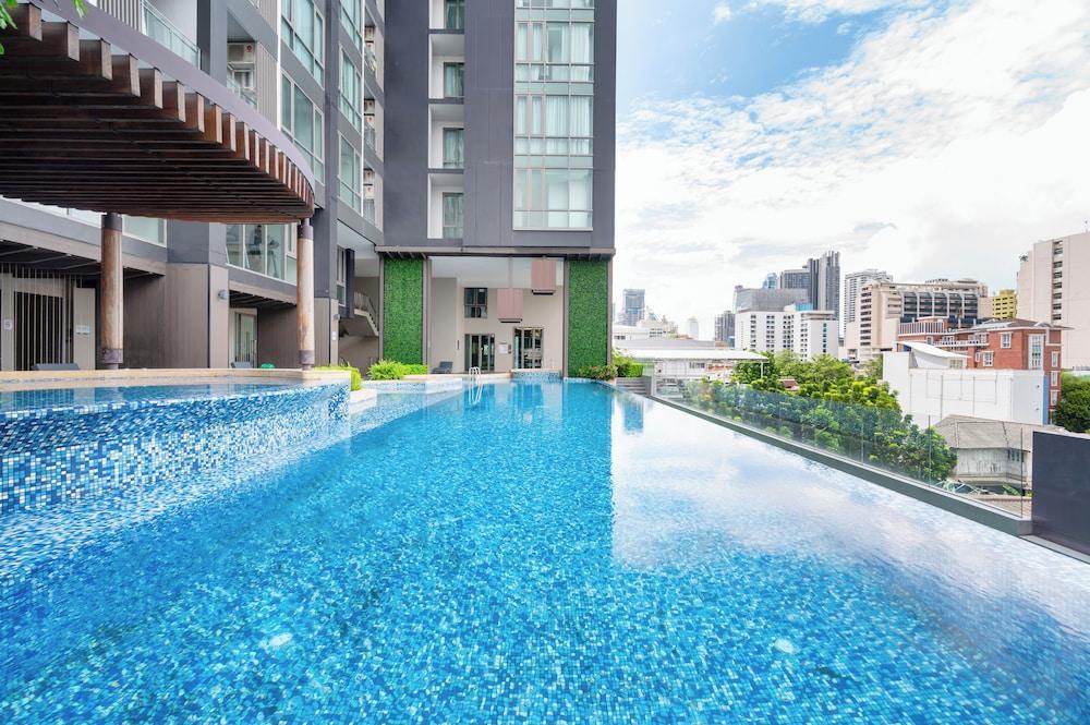 The Rich Grand Residence Sukhumvit - Tap to explore photos
