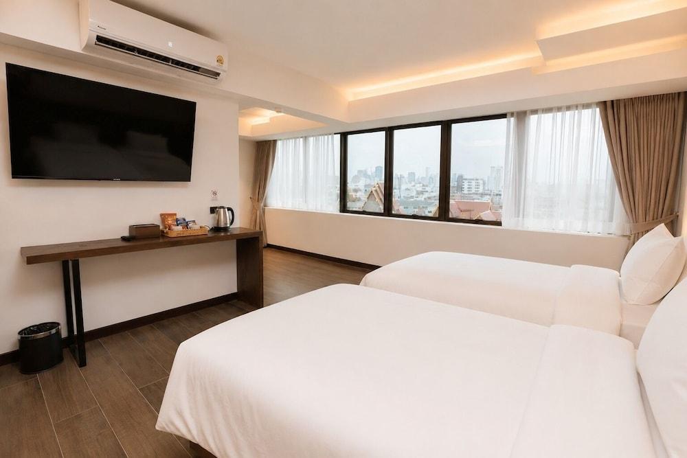 The Wang Yaowarat Hotel Room Type - Executive Double or Twin Room, Non Smoking, City View