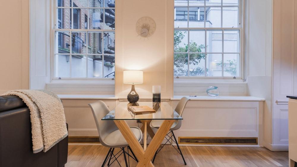 Bank Serviced Apartments LovelyStay - Tap to explore photos