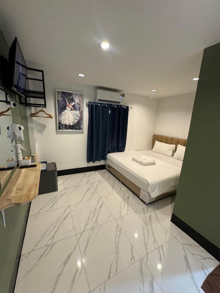 Siam Boutique Hotel - Tap to explore photos