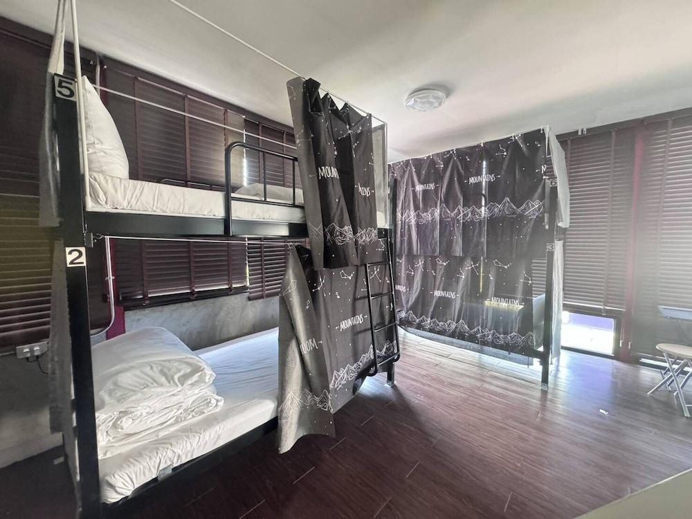 Jasaen Hotel Room Type - Bunk For 6