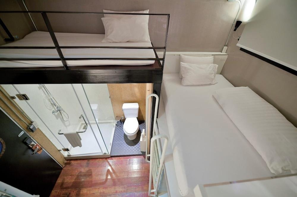 Jasaen Hotel Room Type - Twin - 2 Level Loft Bed